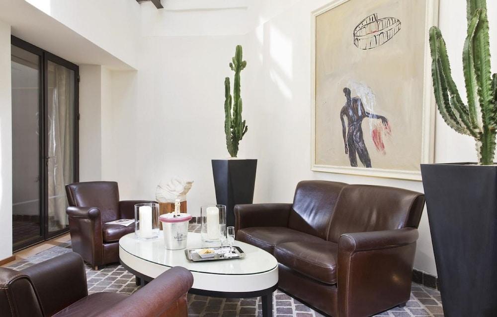 Hôtel Le Colisée Parigi Esterno foto