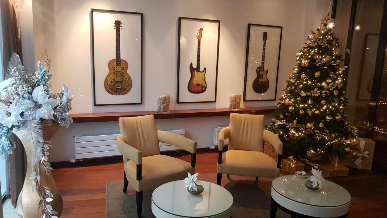 Hôtel Le Colisée Parigi Esterno foto