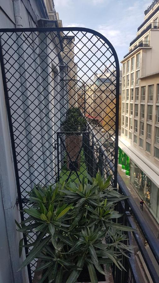 Hôtel Le Colisée Parigi Esterno foto