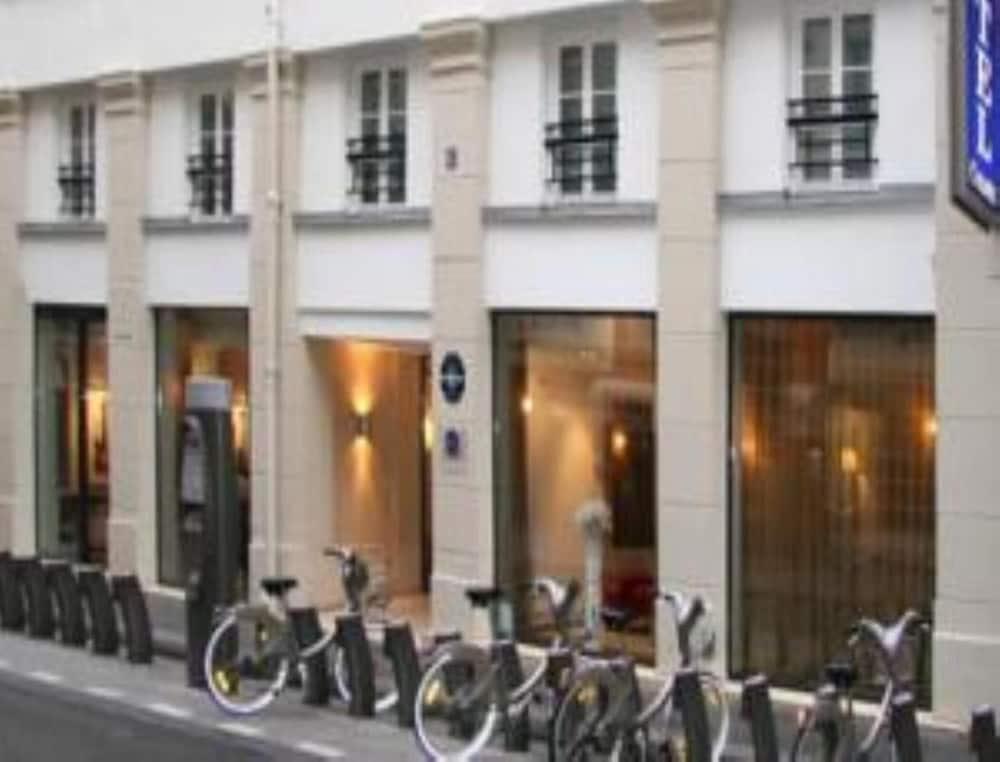 Hôtel Le Colisée Parigi Esterno foto